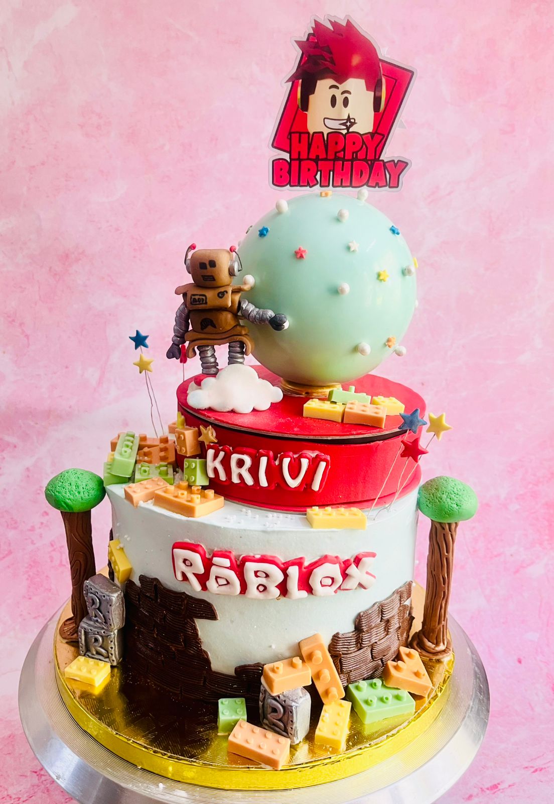 Custom Cake 4